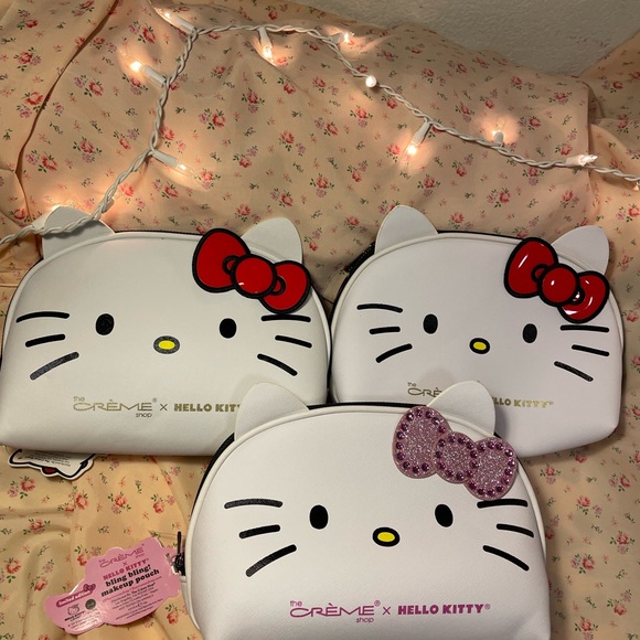 Hello Kitty Makeup Bag - Picture 4 of 5